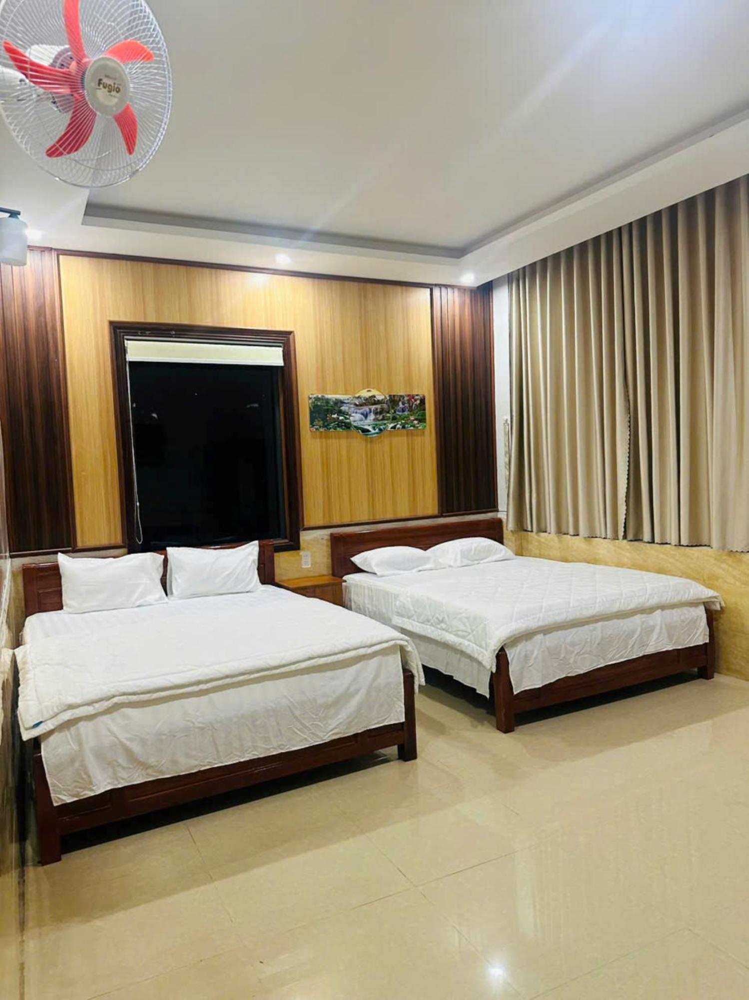 Binh Minh Hotel Pleiku Esterno foto